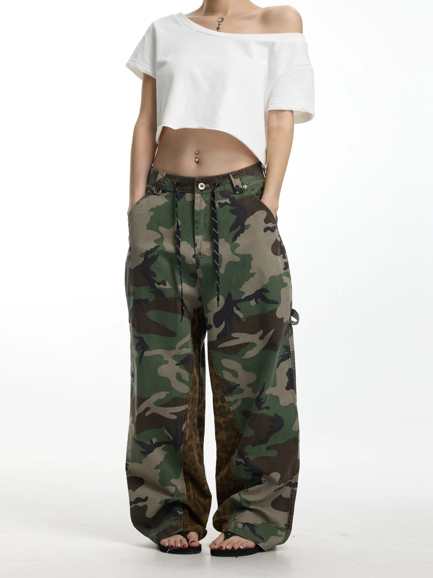 American Retro Camouflage Wide Leg Pants Straight Cut Loose Fit Trousers for Men And Women High Street Style Jeans