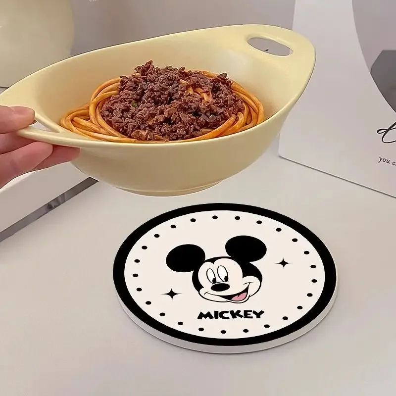 Disney-tapetes antiescaldantes para casa, porta-copos antiescaldantes, tapetes para mesa de jantar, tapete de proteção de bancada, Mickey e Minnie, criativo e fofo