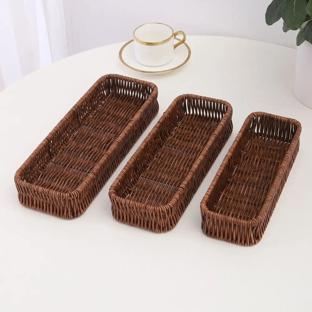 Cesta de almacenamiento de mimbre de imitación de plástico, bandeja rectangular Universal de mimbre sintético, decoración de escritorio para el hogar, plato de comida para pan