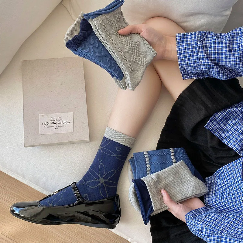 

Women's Socks Japanese Diamond Plaid Ripple Retro Sweet Simple Versatile Mid Tube Socks Comfortable Breathable Cotton Socks