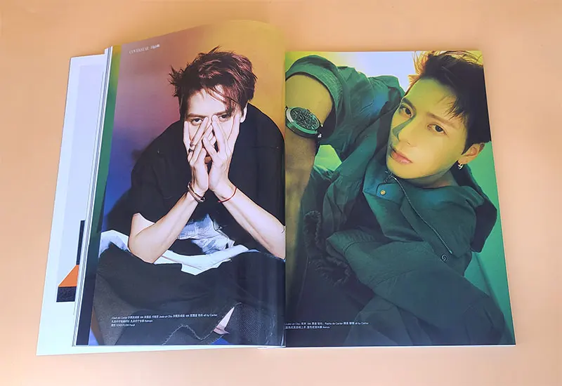 2022/02 Uitgave Jackson Wang Jiaer Cosomopolitan Cosmo Magazines Cover Bevat Een Binnenpagina