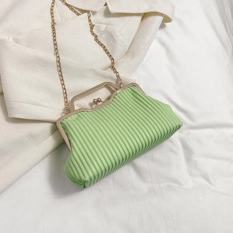 

Small Bag Women's 2024 New Fashionable and Elegant Handbag Folded Chain Bag Versatile One Shoulder Skew Straddle Bag