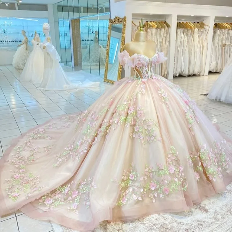 Robe De Quinceanera rose clair, épaules dénudées, décalcomanies à paillettes, fleur 3D, longue queue en dentelle, robes De 15 fraîches ﻿ Personnaliser