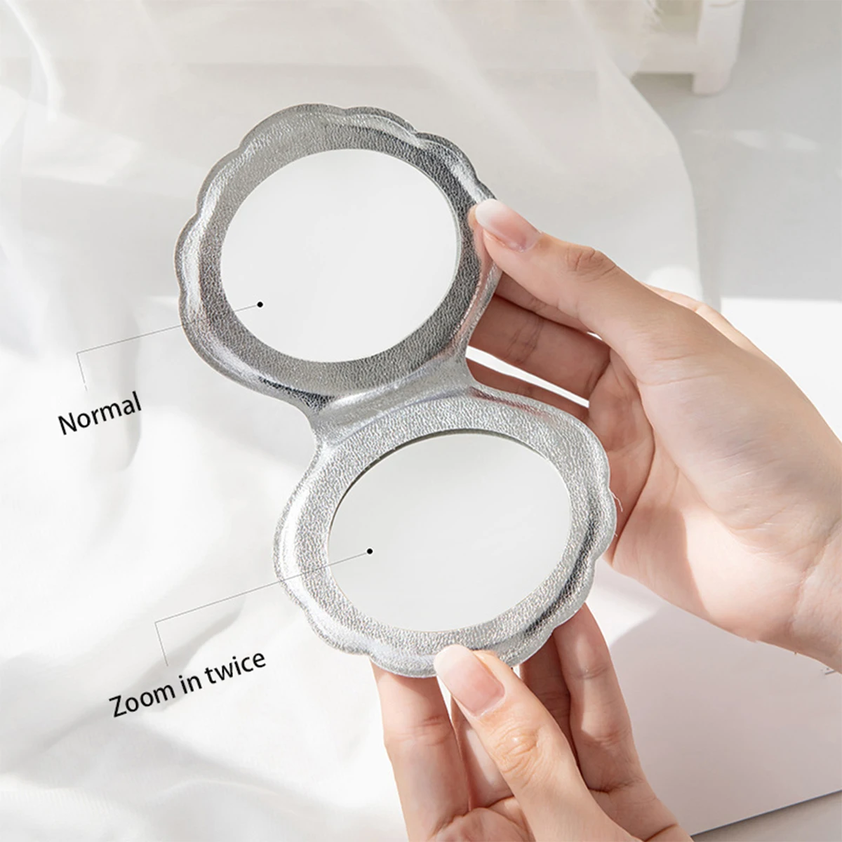 กระจกแต่งหน้าพกพาสองด้าน ลายเปลือกหอยวิ้งวับสีสันแฟนตาซี รุ่นนางเงือก ขยาย 2x/1x