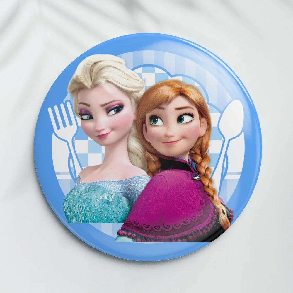Disney Frozen Anna Elsa princesa 58mm pines de Metal dibujos animados Anime insignia coleccionable para niños bolsos ropa sombrero mochila decoración regalos