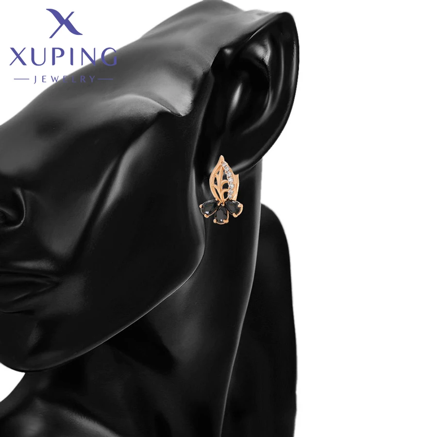 Xuping Jewelry Fashion Leaf Shaped Earring Charm Hoop Earrings for Women of Gold Color Party Birthday Gift S00077792