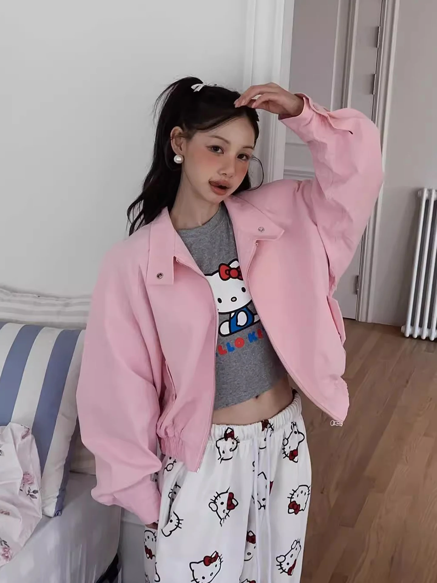 

Милая антивозрастная женская куртка ярких цветов с воротником-стойкой, осенняя новинка, универсальная ветровка для поездок на работу