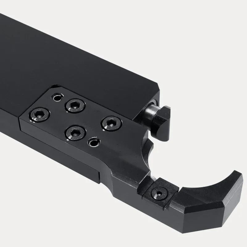 Numerical control machining center tool magazine accessories