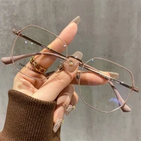 YIMARUILI, gafas poligonales Retro para hombres y mujeres, montura de gafas graduadas ópticas ultraligeras de titanio Premium Retouch Face