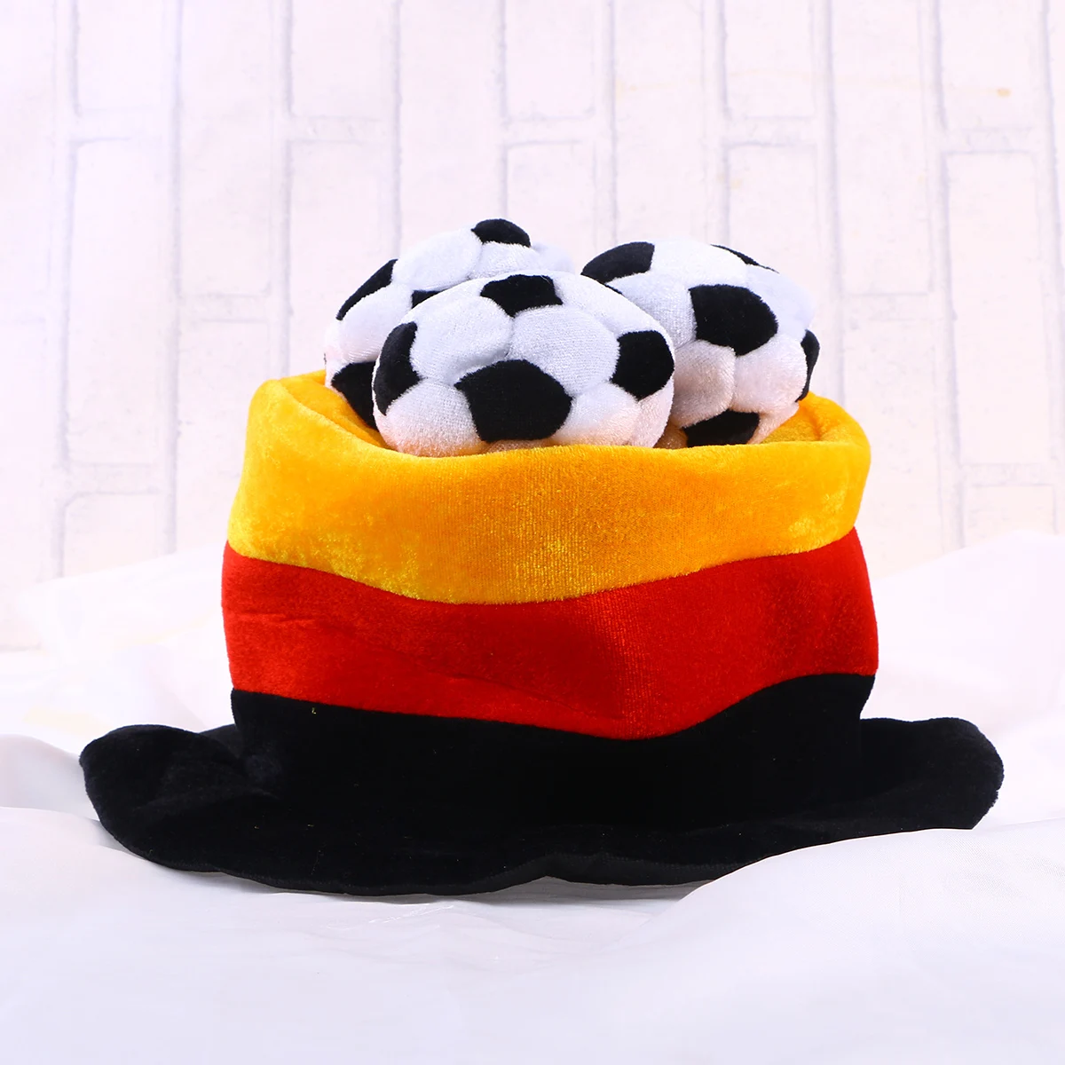 

Football Cap Soccer Match Cheering Hats Lightweight Comfortable Wear Fans Costume Party Stage Performance Dance Group Halloween