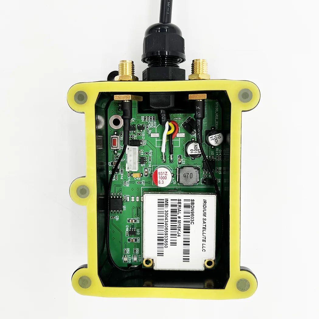 

waterproof IP68 Iridium SBD satellite Vehice GPS Tracker without SIM card use in no signal places