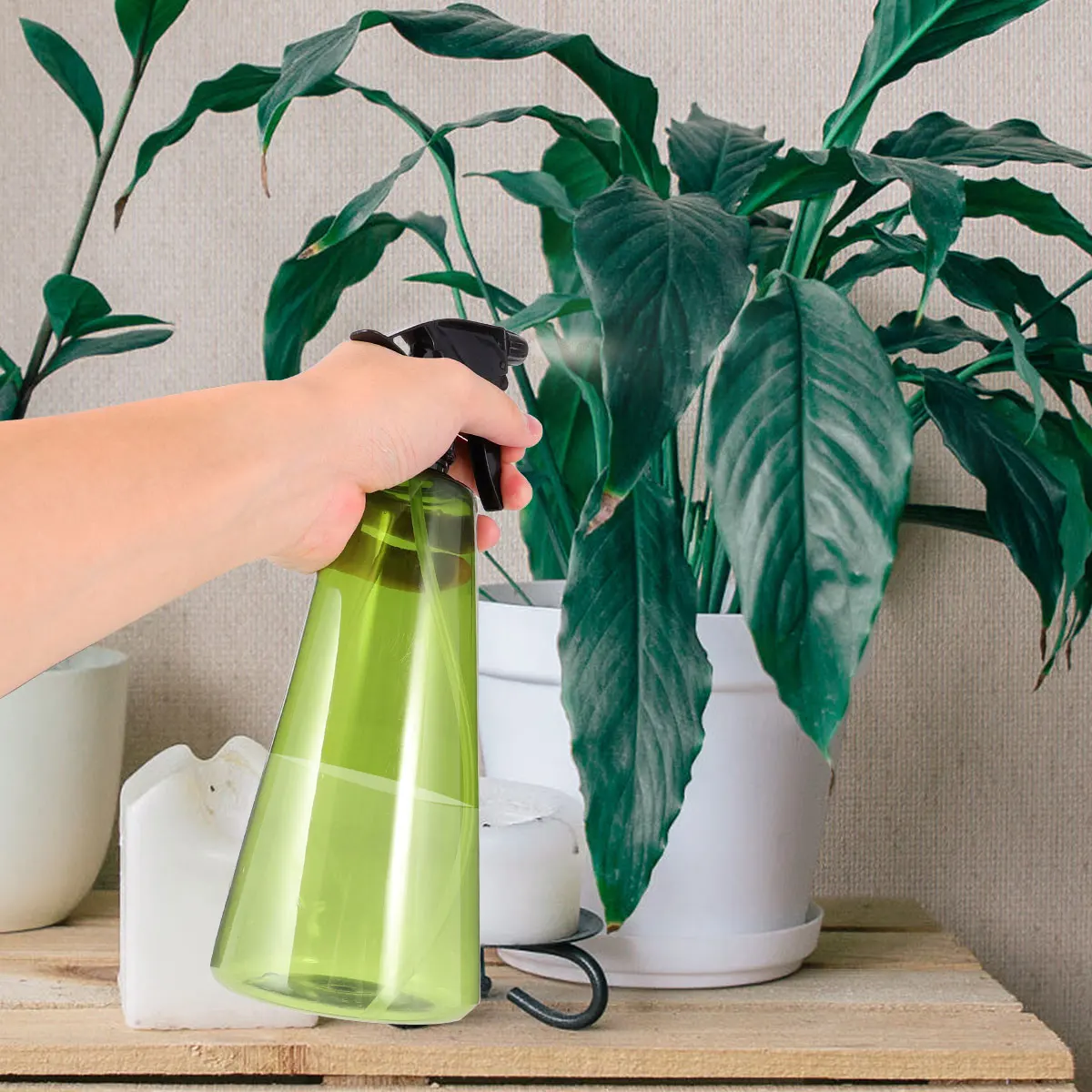 

Empty Plastic Spray Bottle Portable Lightweight Refillable Water Sprayer Tight Mouth for Garden Flowers Watering Mist Spray