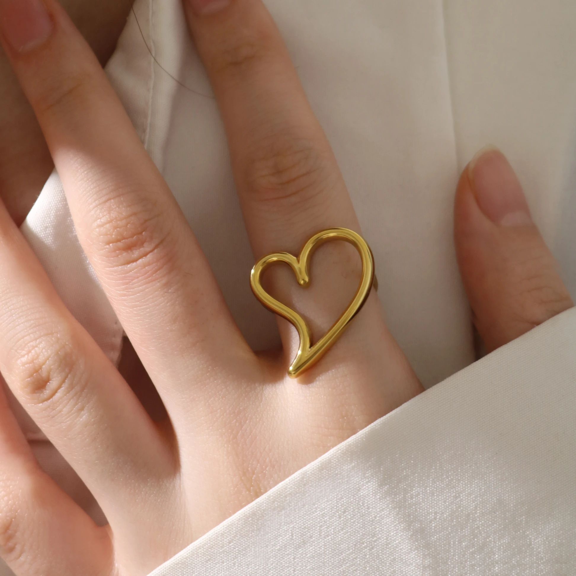 Personality Heart Fashion Stainless Steel Waterproof Minimalist Hollow Charms Gold 18K Plated Trendy Jewelry for Women
