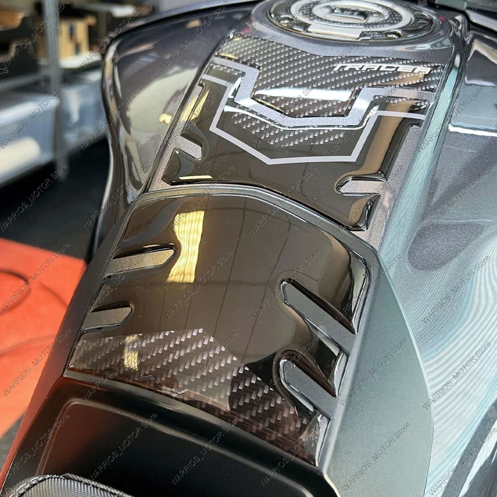 Рисунок 4 - Tracer 900 Tracer 900 3D защитная наклейка из смолы