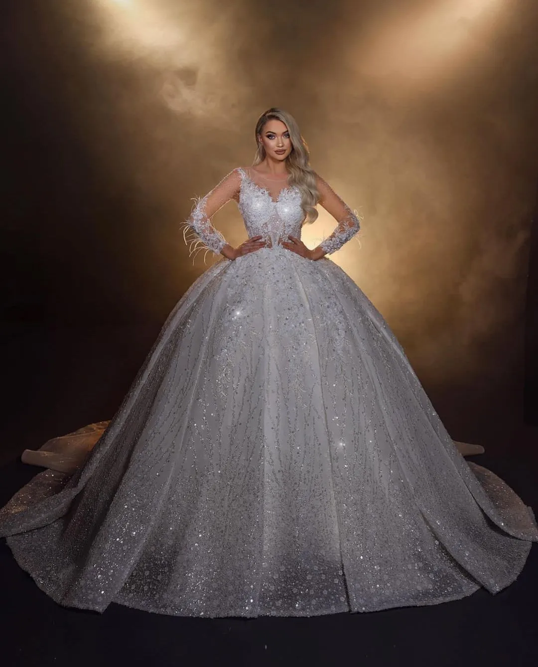 Vestido De Novia De manga larga con cuello en V, traje elegante con lentejuelas, Apliques De encaje, volantes De plumas, cuentas