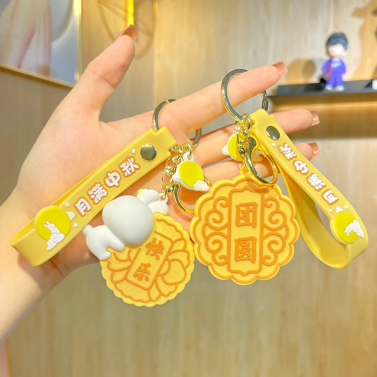 Creative Cute Mid-Autumn Festival Gift Key Chain Cartoon Moon Rabbit Doll Reunion Moon Cake Car Bag Keyring Pendant Family Gift