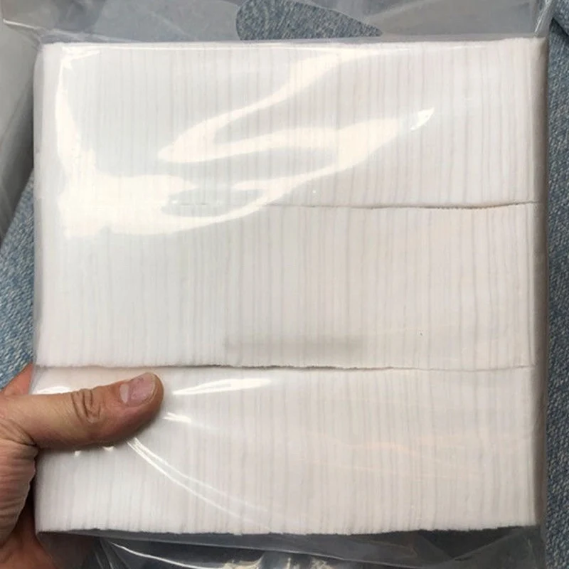 وسادات قطنية مربعة ناعمة لتنظيف الوجه، مزيل مكياج رطب على الوجهين، وسادات مزيل مستحضرات التجميل المحمولة للاستعمال مرة واحدة