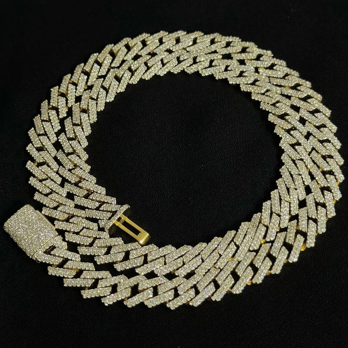 

925 Sterling Silver Cuban Link Chain 14mm with round Moissanite Stone Hiphop Iced out Moissanite Cuban Chain