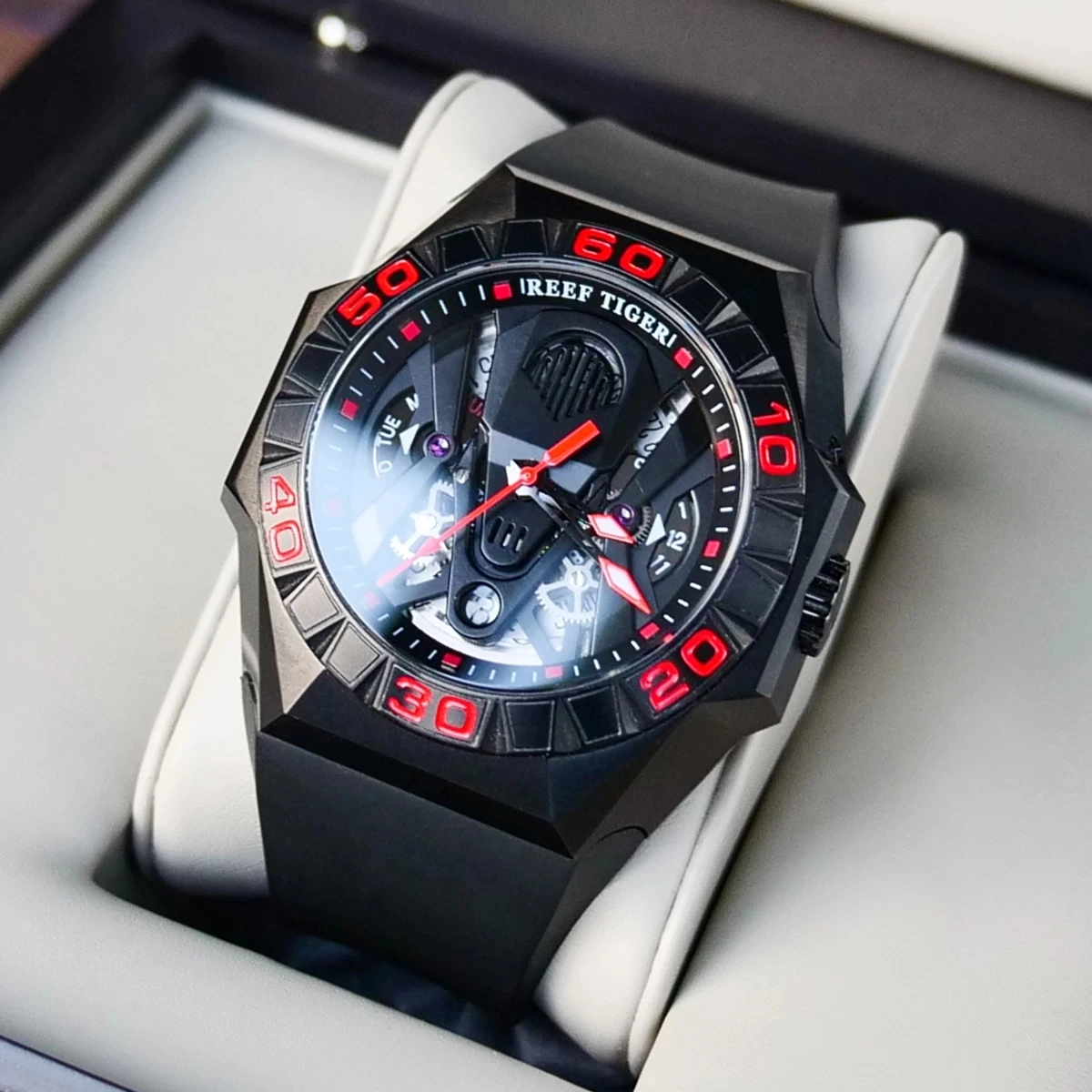 Reef Tiger/RT Limited Watch Men Automatic Mechanical Rubber Strap All Black Red Skeleton 200M Waterproof Men Watches