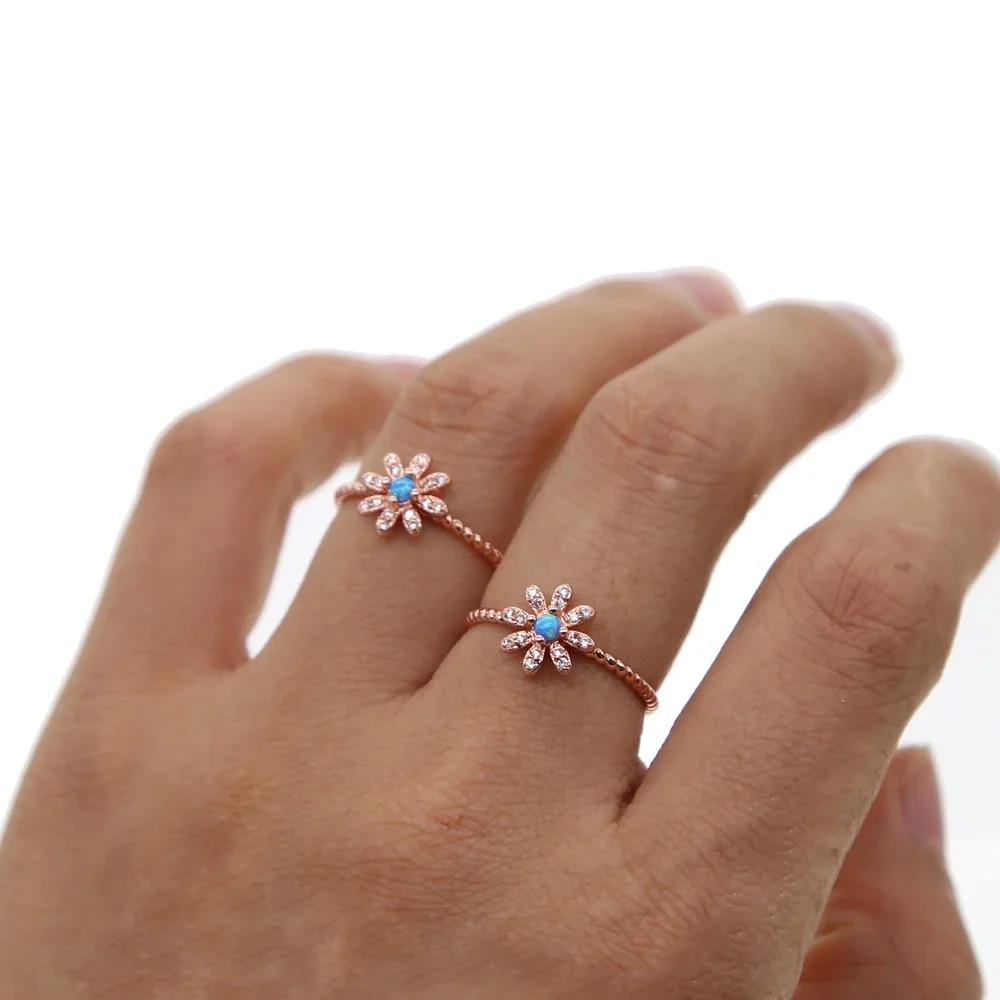 New Sale Blue Opal Jewelry Rose Gold Color Dainty Shiny Austrian Crystal Daisy Flower Ring Cute Girl Women Elegance Wedding Ring