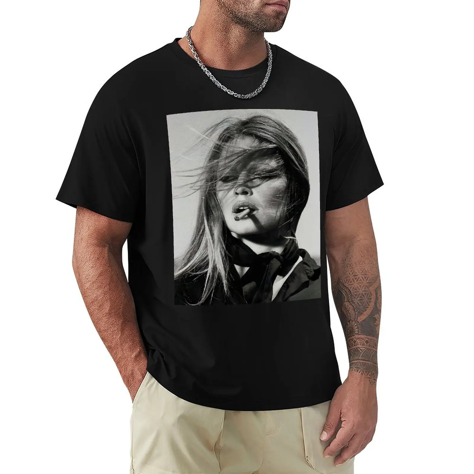 

/smoking girls poster poster T-Shirt Anime t-shirt blacks blue lock shirts men graphic