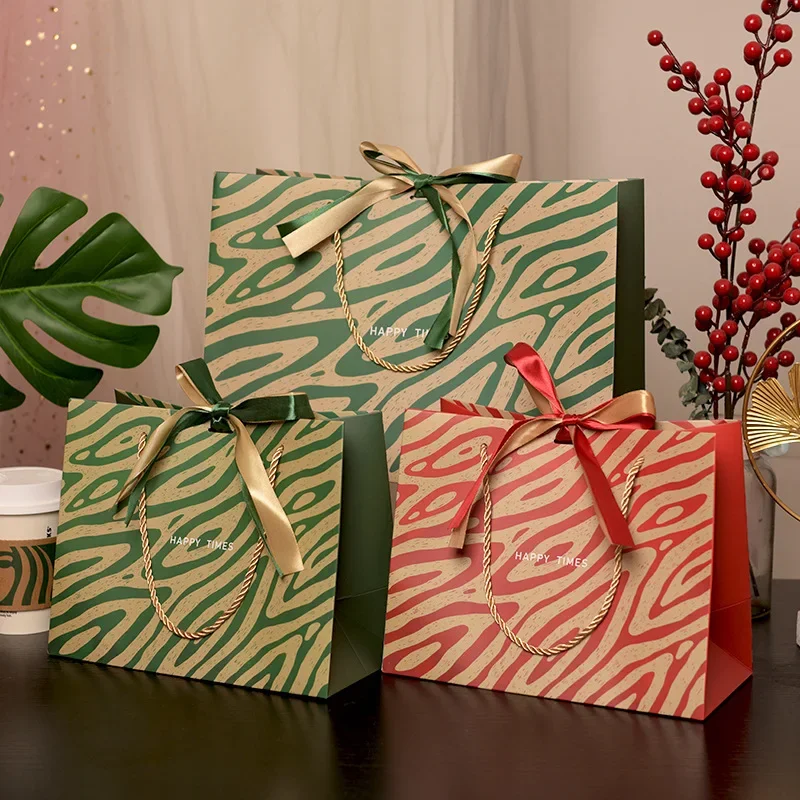 Corrugated gift bag with ribbon packaging bag Gift gift bags Spot green tote box Baking paper box