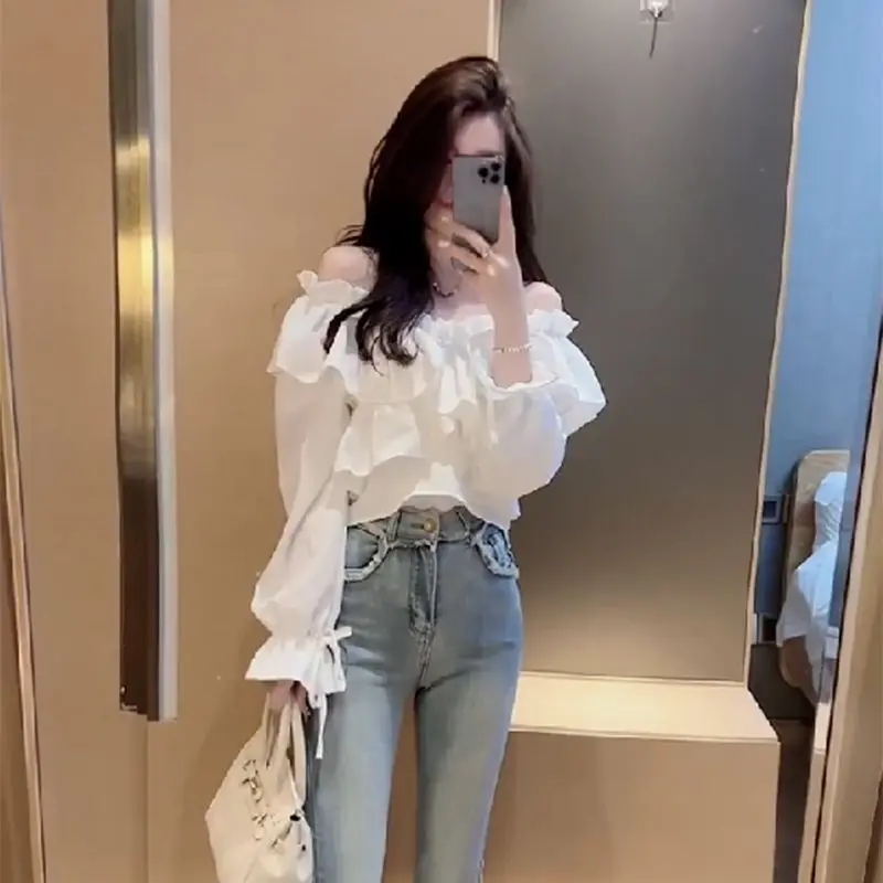 

Ruffled Shirt for Women's New Style Unique Flared Sleeve Top