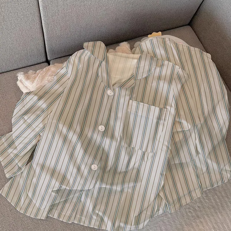 

Retro Elegant Striped Spring-autumn Lightweight Nightwear Set for Women, Including Long-sleeved Long Pants and A Top.