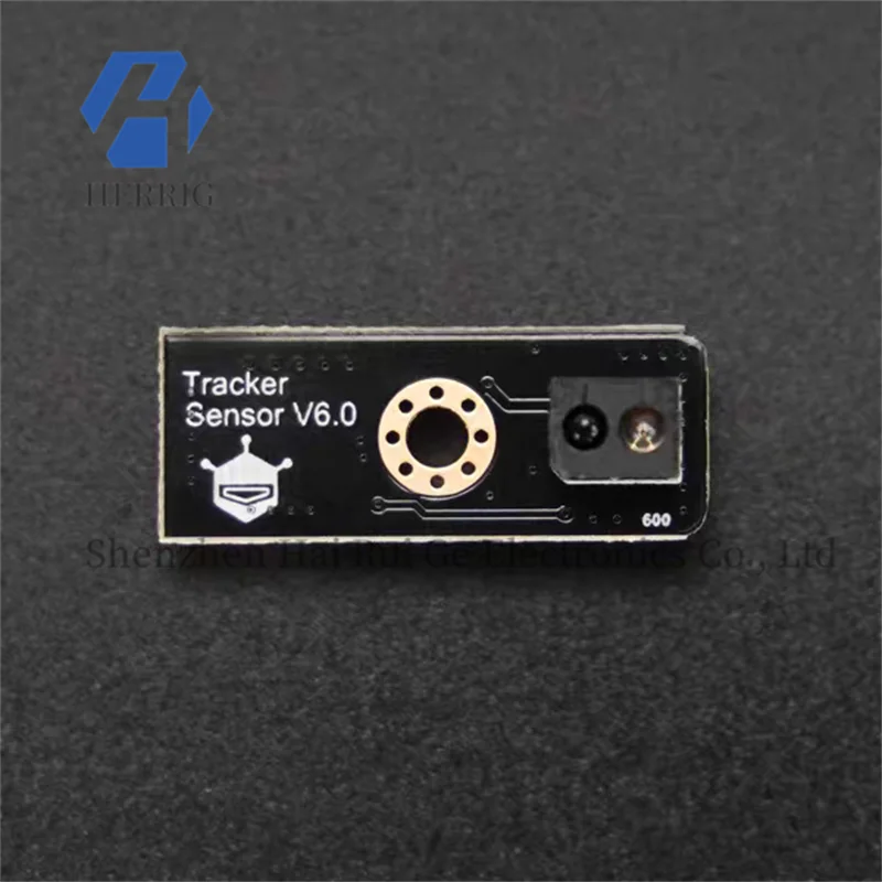 DFRobot Gravity: Mini IR Patrol Sensor V5.0 is compatible with Arduino 3.3V/5V