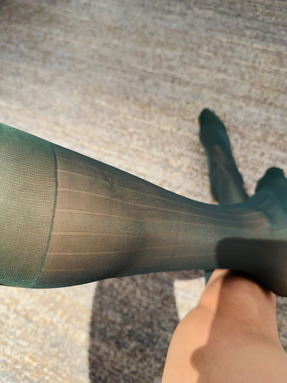 Calcetines ultrafinos para hombre, traje de negocios, calcetín de tubo largo, medias transparentes sexis, elásticos transpirables formales para caballero