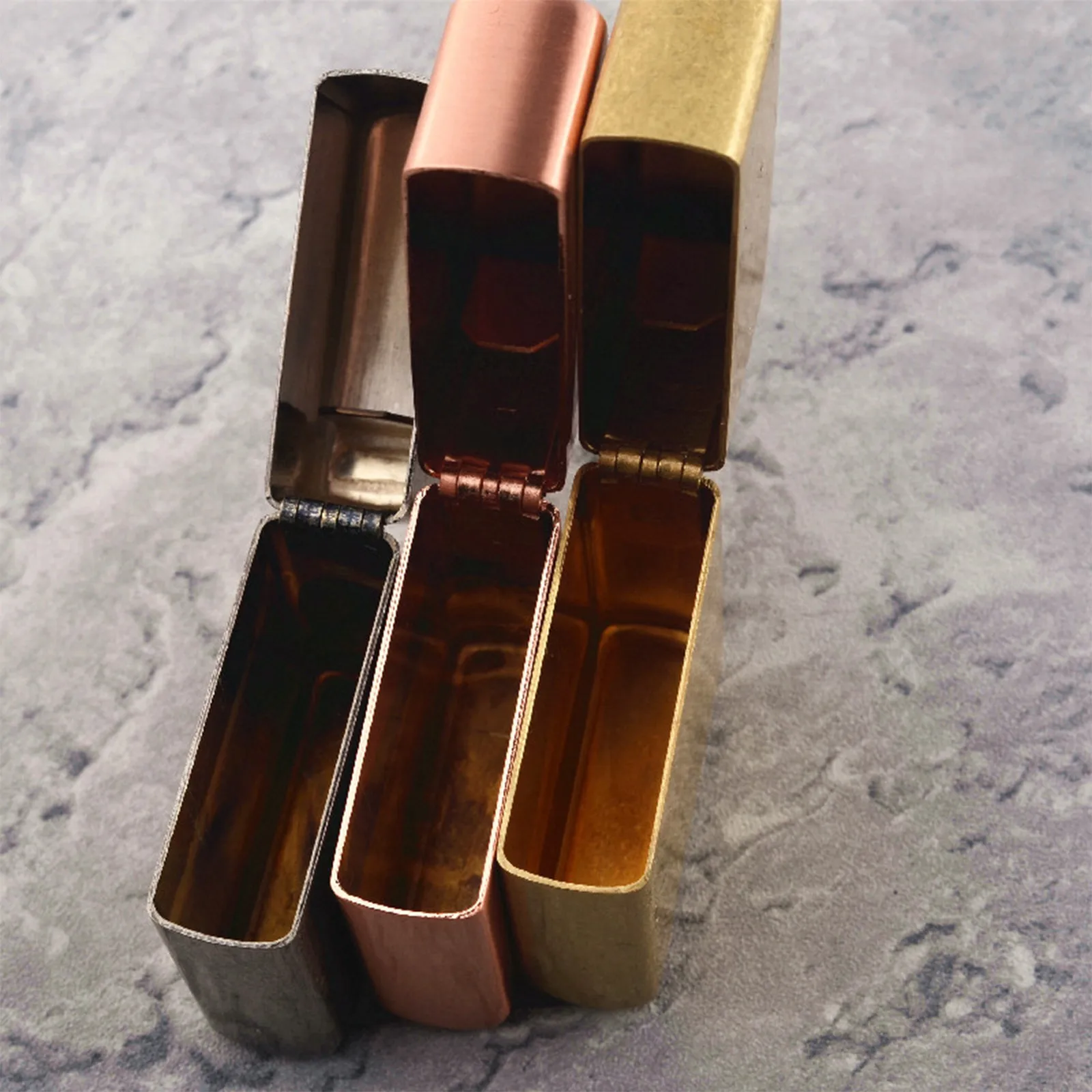 حافظة ولاعة سجائر نحاسية مقاومة للغبار والرطوبة حافظة ولاعة عالمية راقية ملحقات ولاعة هدية للرجال