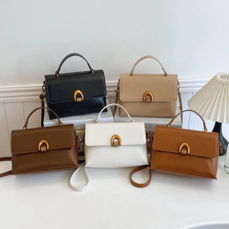 

Classy Ladies Crossbody-Bag Made Of Gully-Printed Leather Featuring Silk-like Spacious Durable Trendy Latvia Modern Style