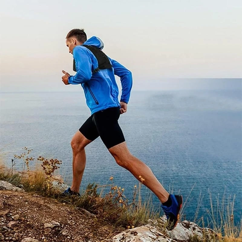 

Легкий увлажняющий пакет для пеших прогулок, кемпинга, сетчатый дизайн, регулируемый нагрудный ремень, аварийный свисток,