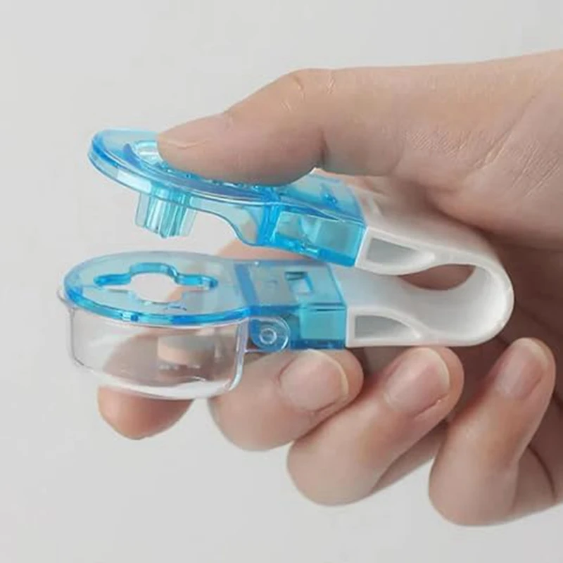 اخذ حبوب منع الحمل المحمولة ، لا يسهل الاتصال بها لأخذ الدواء ، أقراص ، فتاحة حزمة نفطة