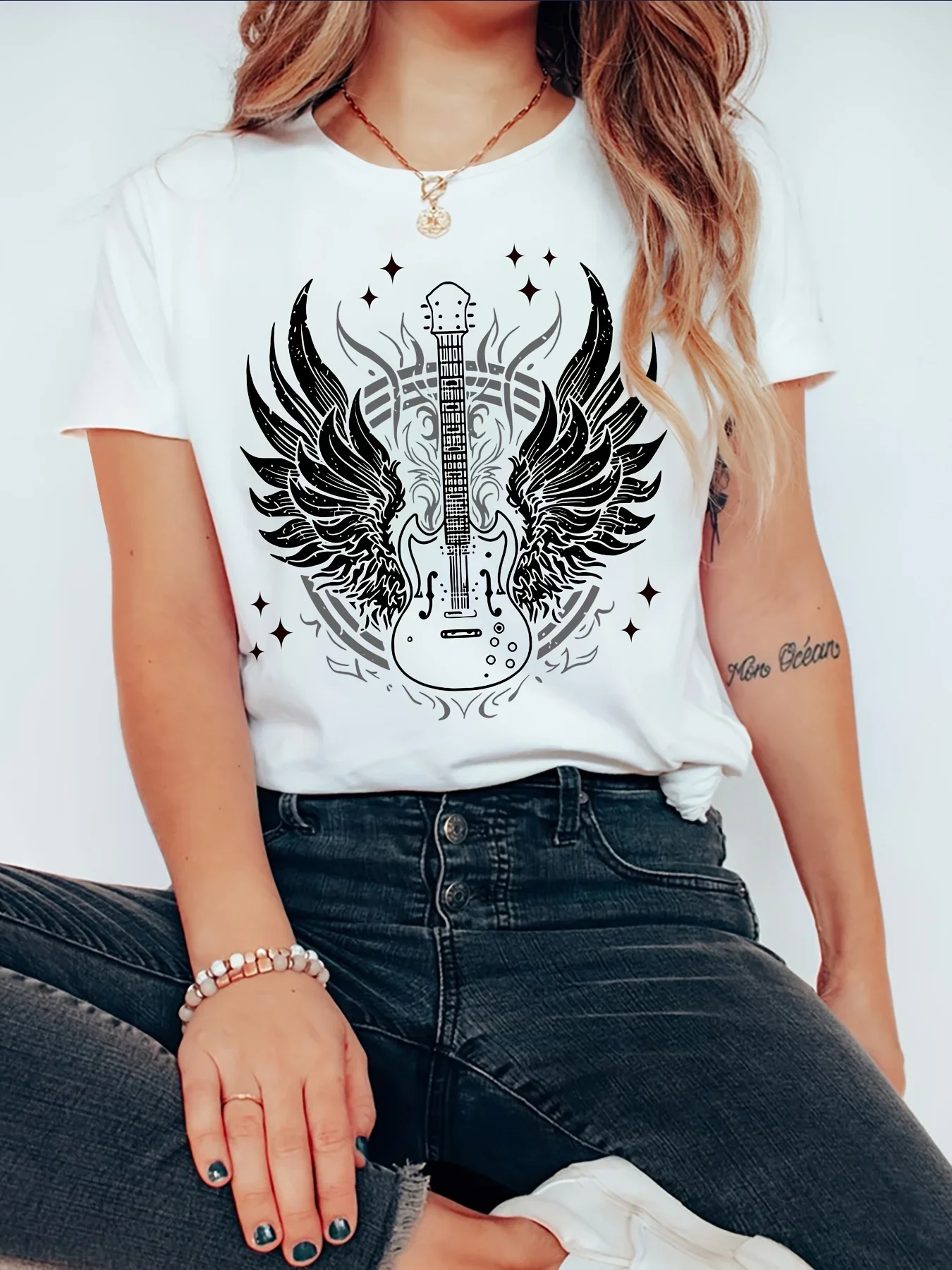 Guitar Wings  Print Sports T-Shirt Round Neck Short Sleeve Workout Shirts Sportswear for Women Harajuku Goth Tops