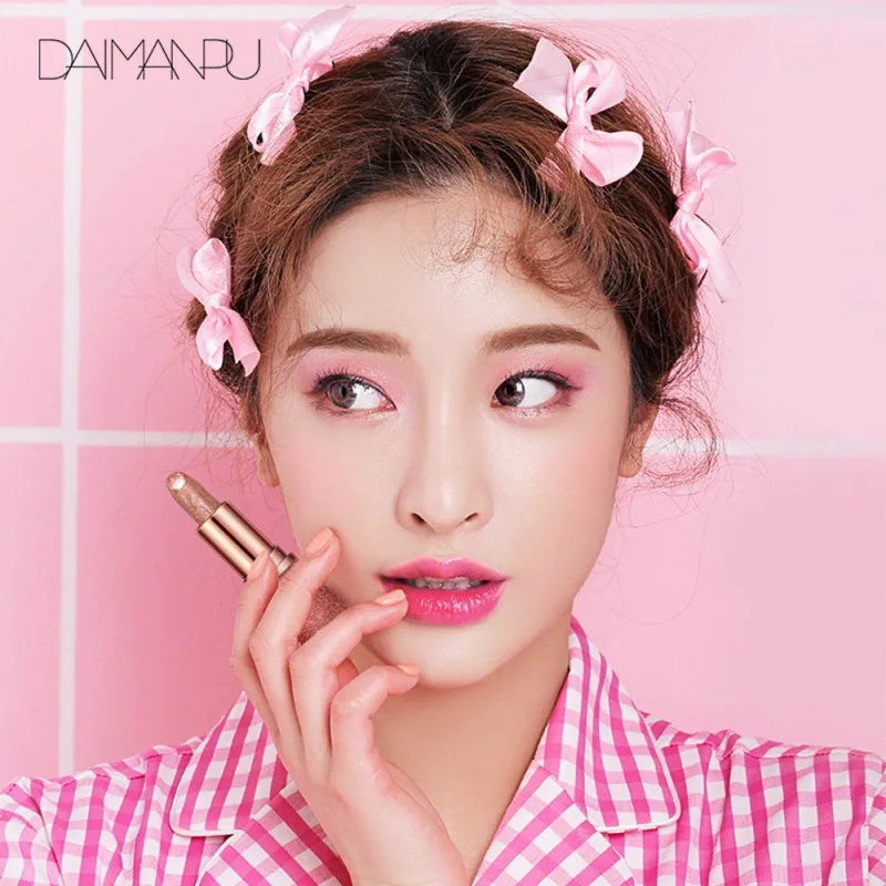 Glitter Rose smoke powder, bright starry sky, glossy velvet texture, durable, make your lips shiny, waterproof, anti-fouling.