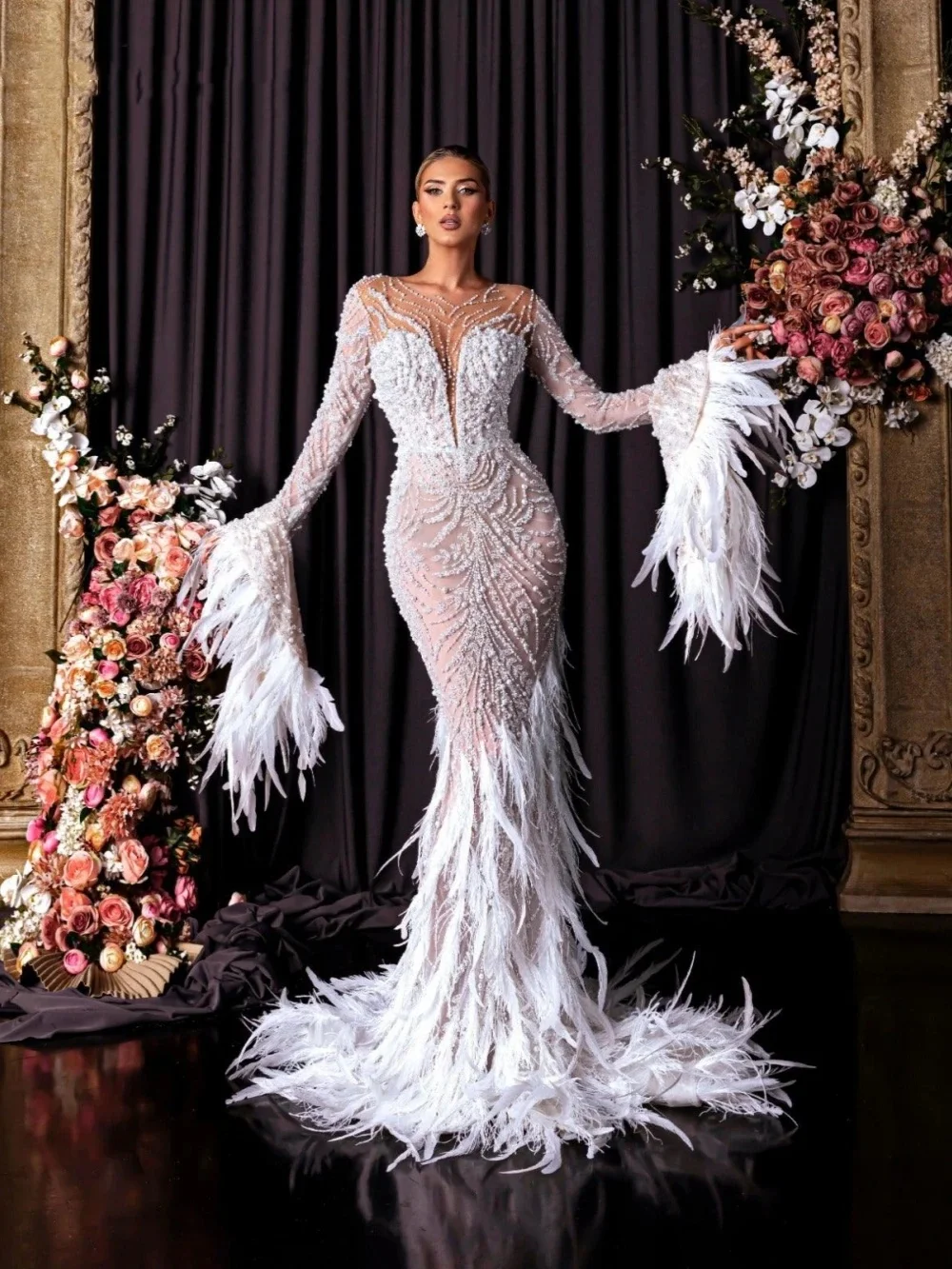 Exquisite Feather Wedding Dresses Pearls Mermaid Bridal Gowns Long Sleeves Illusion Customized Bride Dress Vestidos De Novia