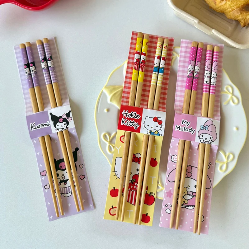 

Новые бамбуковые палочки для еды Kuromi Hello Kitty, милые многоразовые приборы для суши, мультяшные кухонные принадлежности, подарок для детей, хит продаж