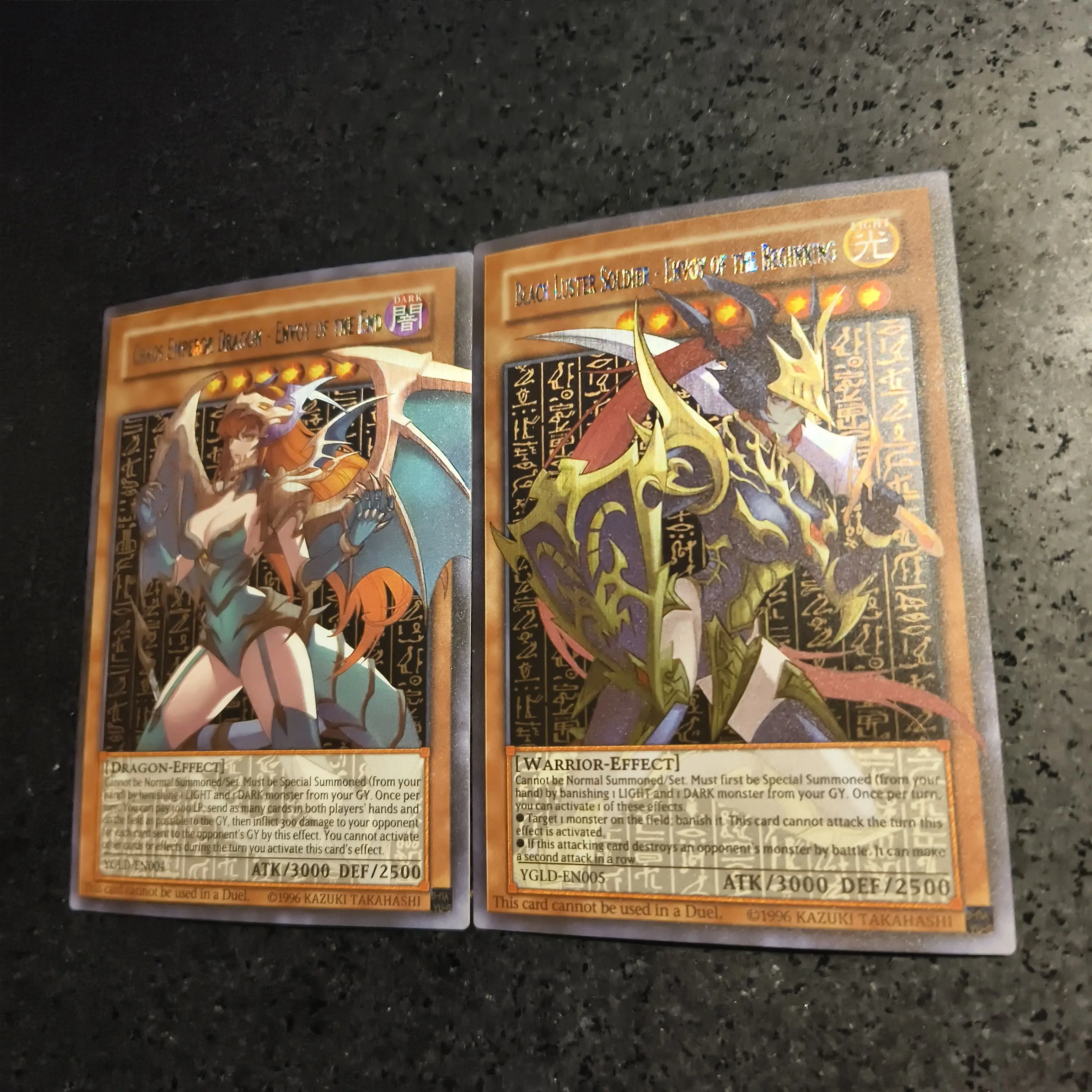 ¡2 unids/set Yu-Gi-Oh! Soldado de brillo negro Diy, autocontrol, colección de firma, tarjeta Flash comercial, dibujos animados de Anime, regalo de serie Original