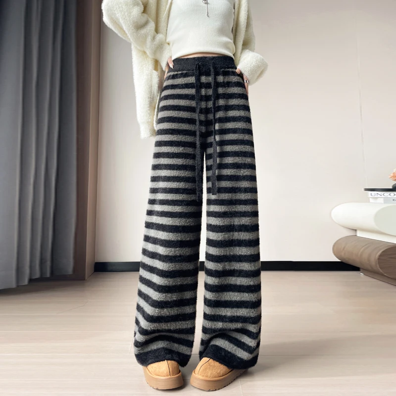 Automne hiver nouveau Sle femmes décontracté chaud pantalon à jambes larges fourrure de vison pantalon rayé à la mode et confortable pantalons longs