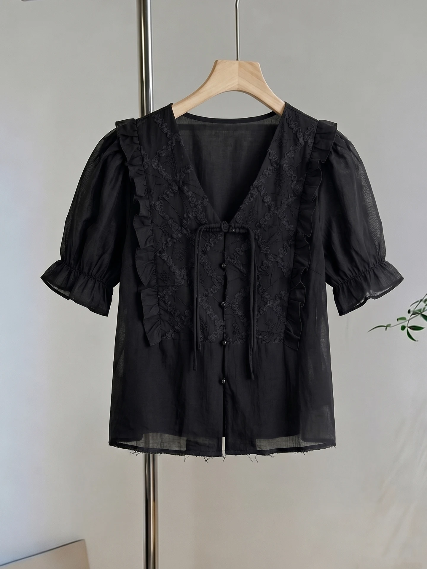 

Fashionable Ruffle V-Neck Short Sleeve Shirt Women's Style Summer Slimming Korean Version Straight Cut Silk Top Poetic Lin