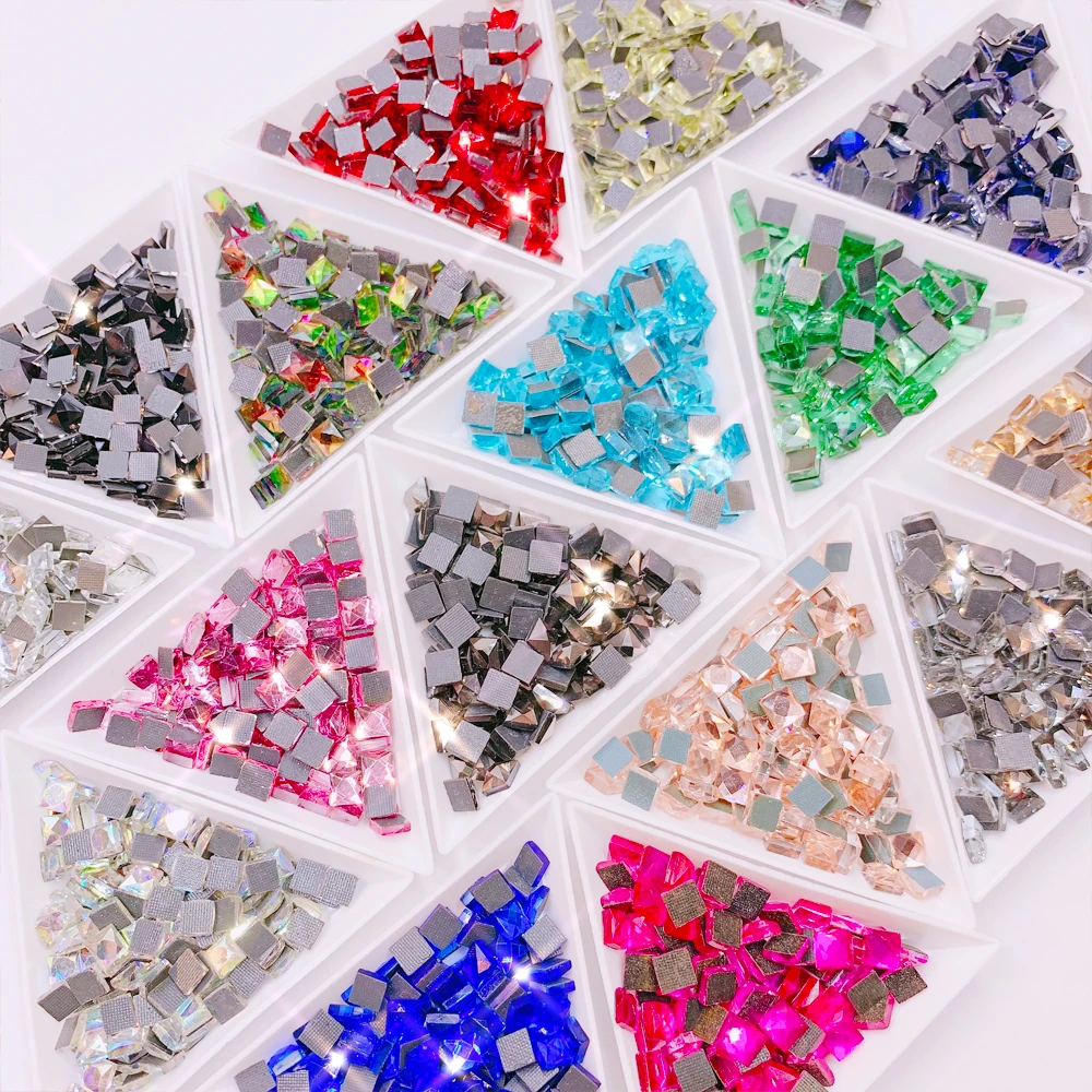 100Pcs/Lot 5mm Earth Face Square Hot Fix Glass Crystals Rhinestone Flat back Iron-On Wedding Dress Design Decorative Accessories