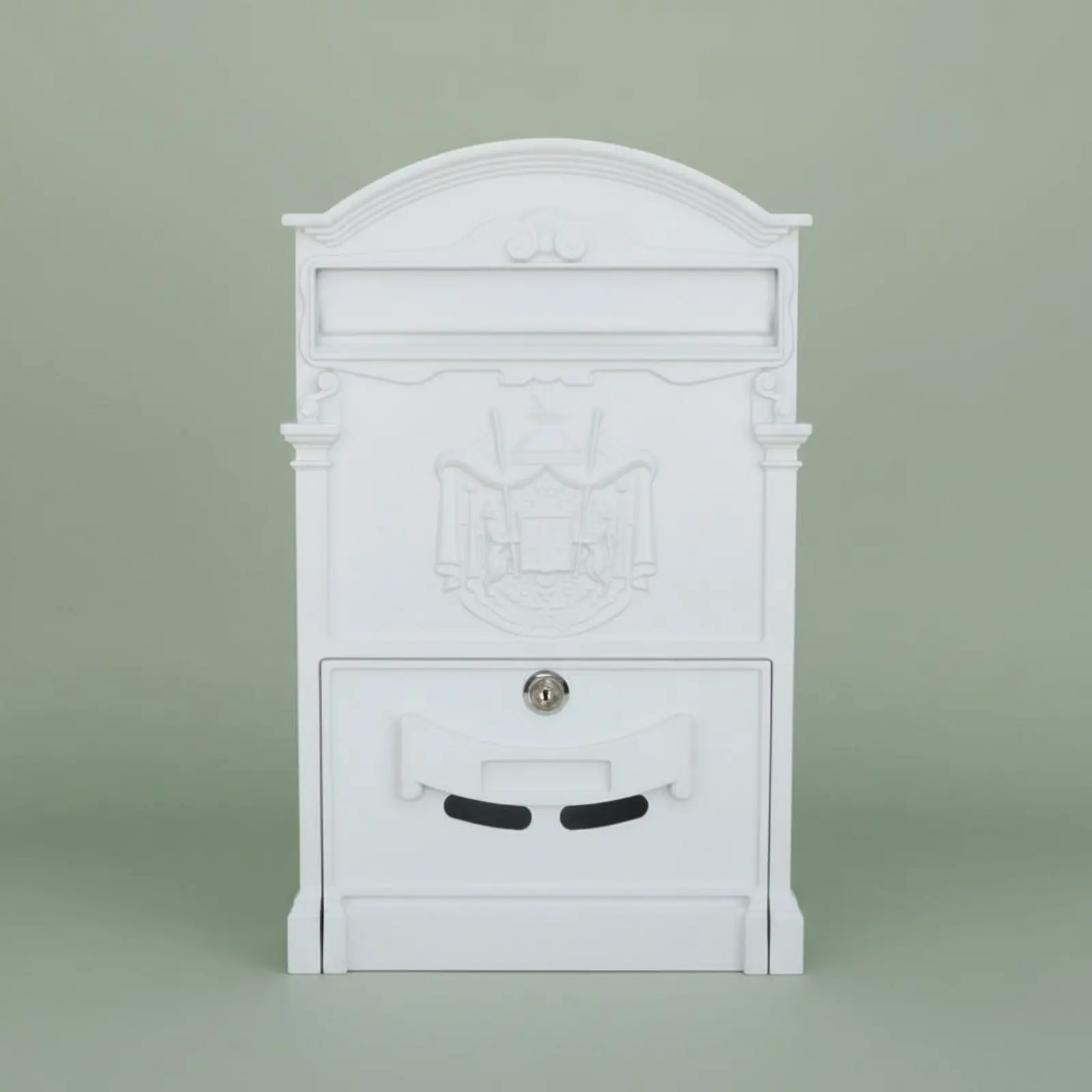 

Vintage Wall Mailbox Lockable Locked Mailbox Letter Box Large Capacity Mail Storage Easy to Use for Garden