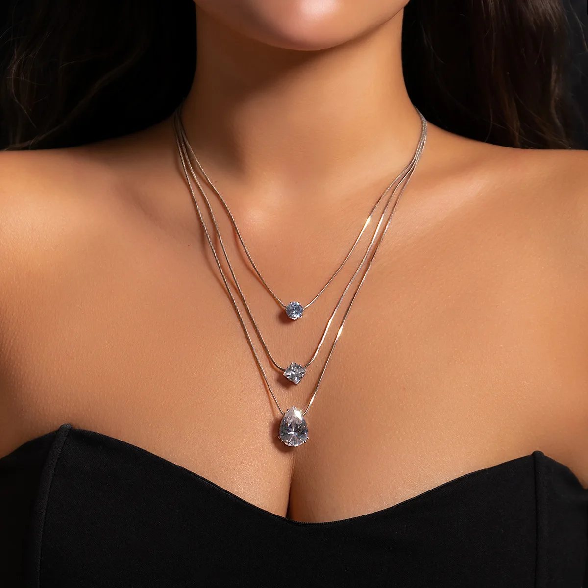 

Plain Chain Snake Bone Chain Multi-layer Simple Rhinestones Design Sense Fashion Niche Jewellery Women Women's Jewelry Sets Neck