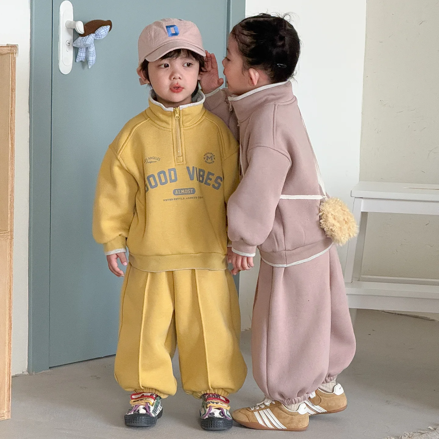 Winter New Children Long Sleeve Fleece Clothes Set Boys Girls Letter Print Sweatshirt + Pants Plus Velvet Thick 2pcs Suit