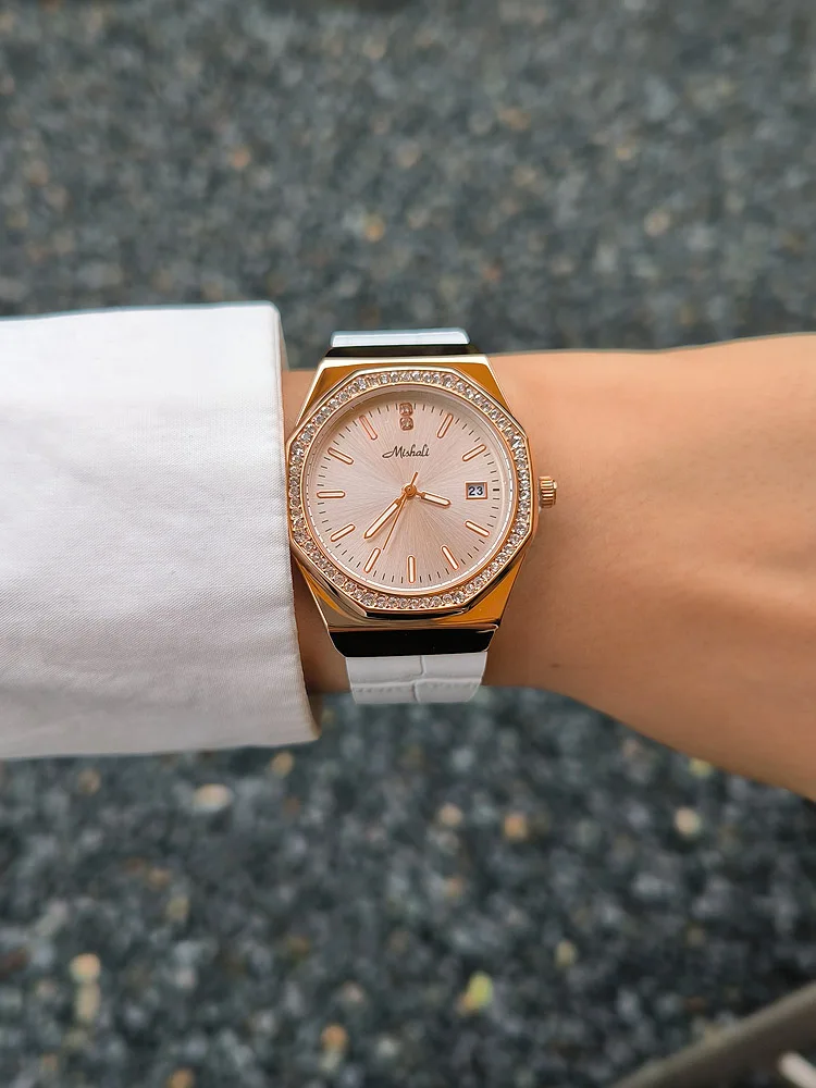 

New Stylish Leather Strap Watch With Large DialHighEnd Retro Fashion Quartz WatchElegant Women'S Wristwatch, Perfect As A Gift.