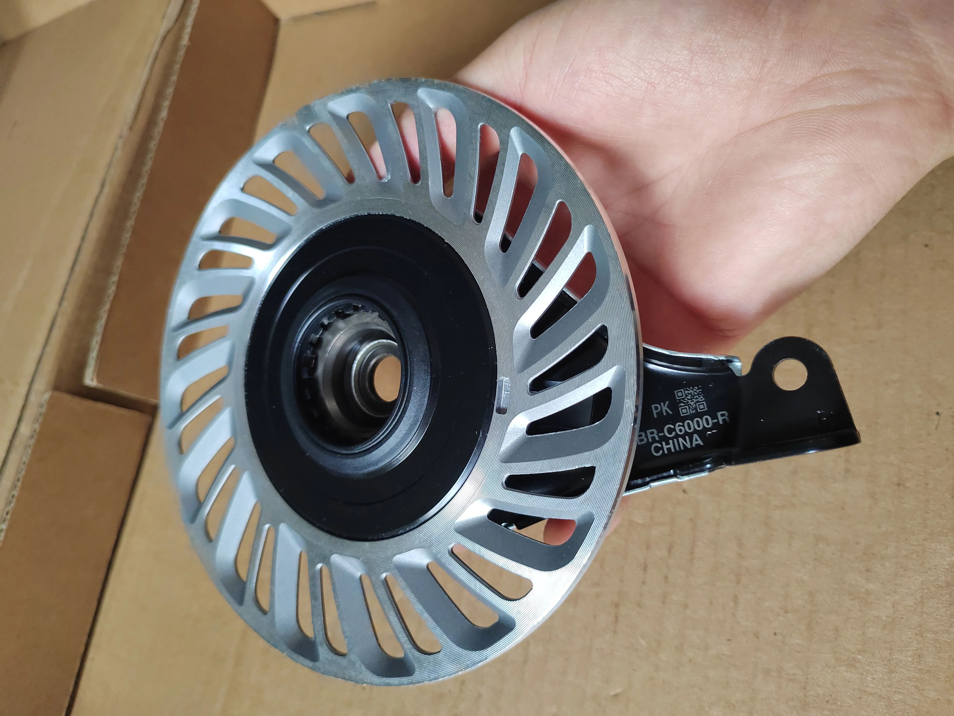 

Подходит для велосипедной внутренней передачи Shimano BR-C6000-R, большой тормозной переключатель с теплоотводящим тормозом