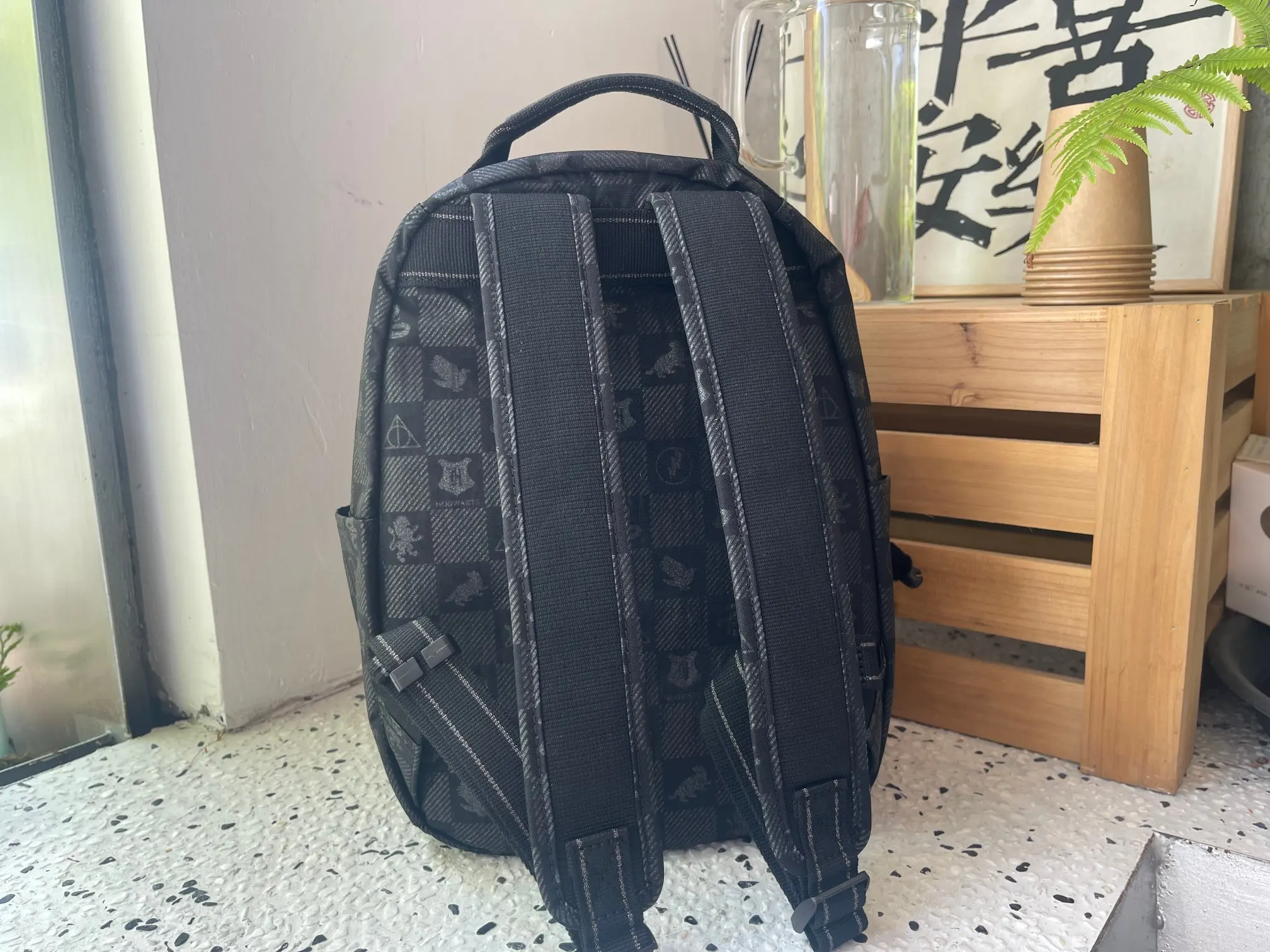 New backpack zipper opening design scientific and practical versatile men and women large capacity schoolbag suitable for daily