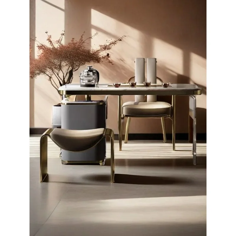 مقعد تغيير الأحذية، مقعد المكياج، الشرفة المنزلية، ارتداء الأحذية عند الباب، تزيين بسيط من الحديد المطاوع