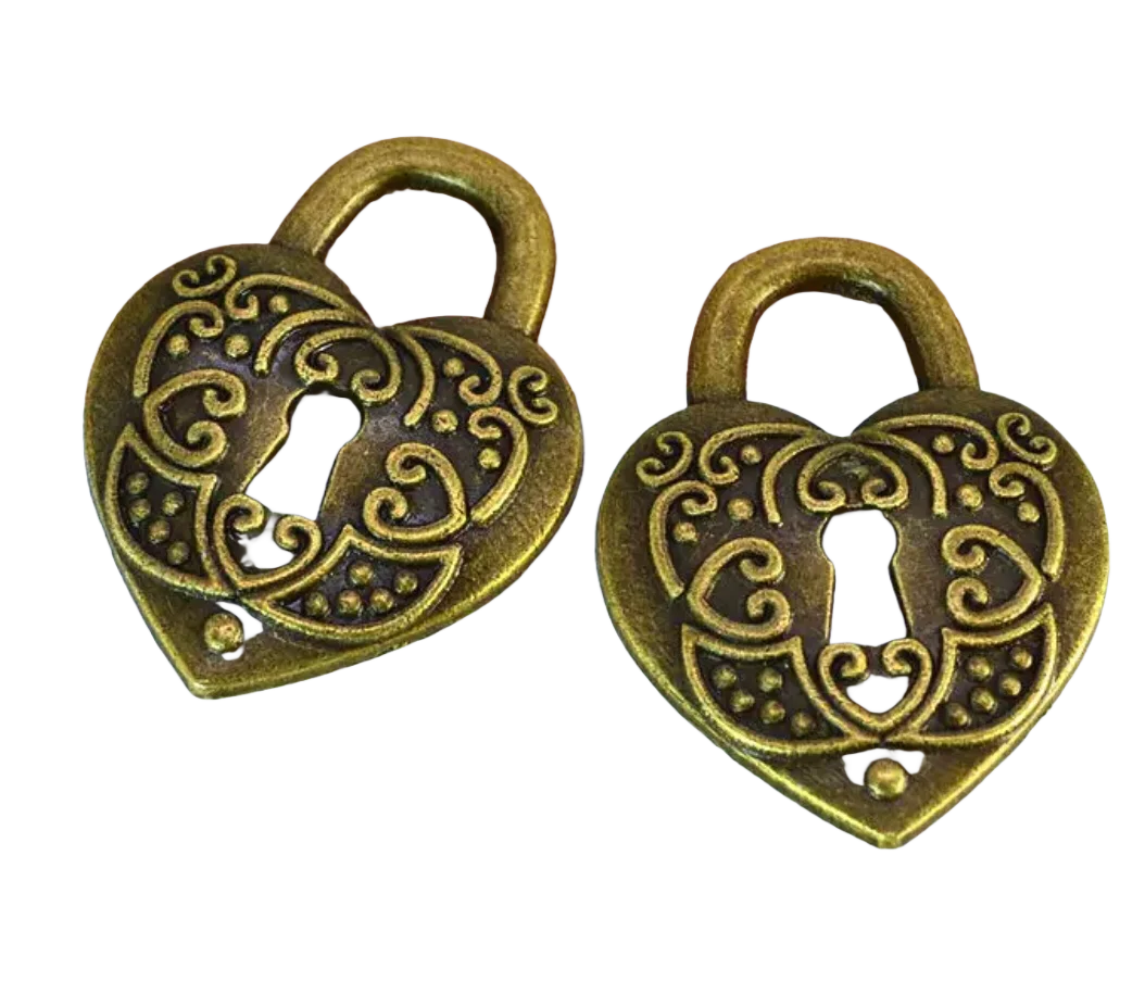 

6pcs 32*22mm Vinatge Zinc Alloy metal tibetan silver heart shaped lock design pendants for jewelry HWZJ0078
